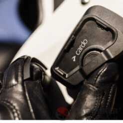 Cardo Freecom 2X(Skuidfrc2x003skuid Cardo Freecom 2x) 7 Cardo Freecom 2X(Skuidfrc2x003skuid Cardo Freecom 2x) -Biken Biker Store cardo freecom 2x communication device 240