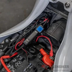 Quad Lock Waterproof 12V To USB Smart Adaptor - QLA-PBX(Skuidqla Pbxskuid Quad Lock Waterproof 12v To Usb Smart Adaptor Qla Pbx Mrp) 11 Quad Lock Waterproof 12V To USB Smart Adaptor - QLA-PBX(Skuidqla Pbxskuid Quad Lock Waterproof 12v To Usb Smart Adaptor Qla Pbx Mrp) -Biken Biker Store quad lock waterproof 12v to usb smart adaptor qla pbx adapters 156