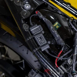 Quad Lock Waterproof 12V To USB Smart Adaptor - QLA-PBX(Skuidqla Pbxskuid Quad Lock Waterproof 12v To Usb Smart Adaptor Qla Pbx Mrp) 10 Quad Lock Waterproof 12V To USB Smart Adaptor - QLA-PBX(Skuidqla Pbxskuid Quad Lock Waterproof 12v To Usb Smart Adaptor Qla Pbx Mrp) -Biken Biker Store quad lock waterproof 12v to usb smart adaptor qla pbx adapters 269