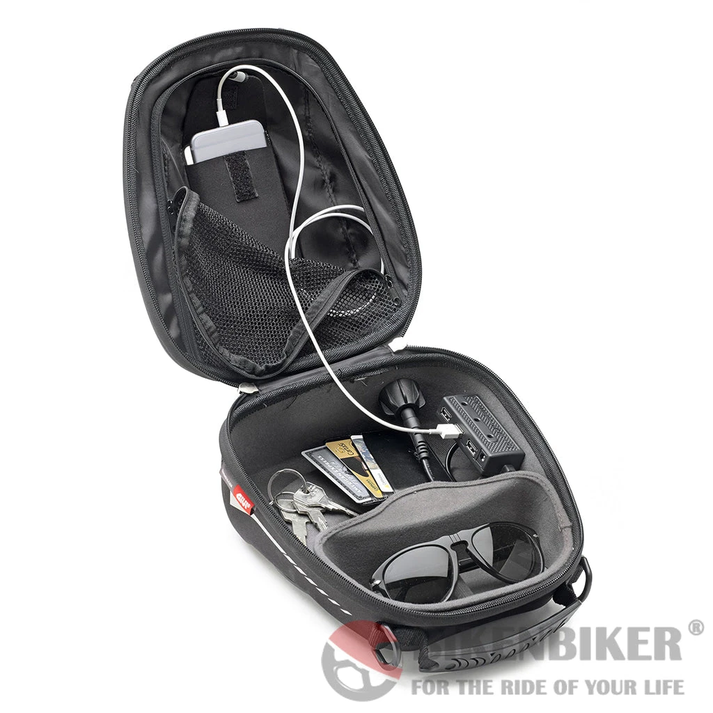 Sport-T Range Tanklock Tank Bag 4Ltr- Givi(Skuidst602bskuid Givi St602b Tanklock Tank Bag 4 Litres Sport T Range) 2 Sport-T Range Tanklock Tank Bag 4Ltr- Givi(Skuidst602bskuid Givi St602b Tanklock Tank Bag 4 Litres Sport T Range) - Image 2
