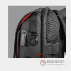 TR33 Backpack - GIVI(Skuidtr33skuid Tr33 Backpack Givi) -Biken Biker Store tr33 backpack givi bag 641