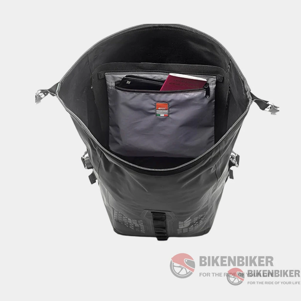 Waterproof Motorcycle Rucksack 35Ltr- Givi(Skuidut802skuid Ut802 Waterproof Motorcycle Rucksack 35 Litres Givi) 1 Waterproof Motorcycle Rucksack 35Ltr- Givi(Skuidut802skuid Ut802 Waterproof Motorcycle Rucksack 35 Litres Givi)